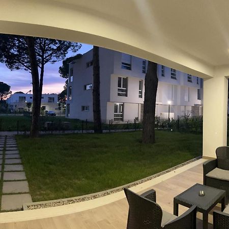 Pine Apartments At San Pietro Resort Дуррес Экстерьер фото