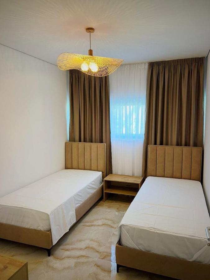 Pine Apartments At San Pietro Resort Дуррес Экстерьер фото