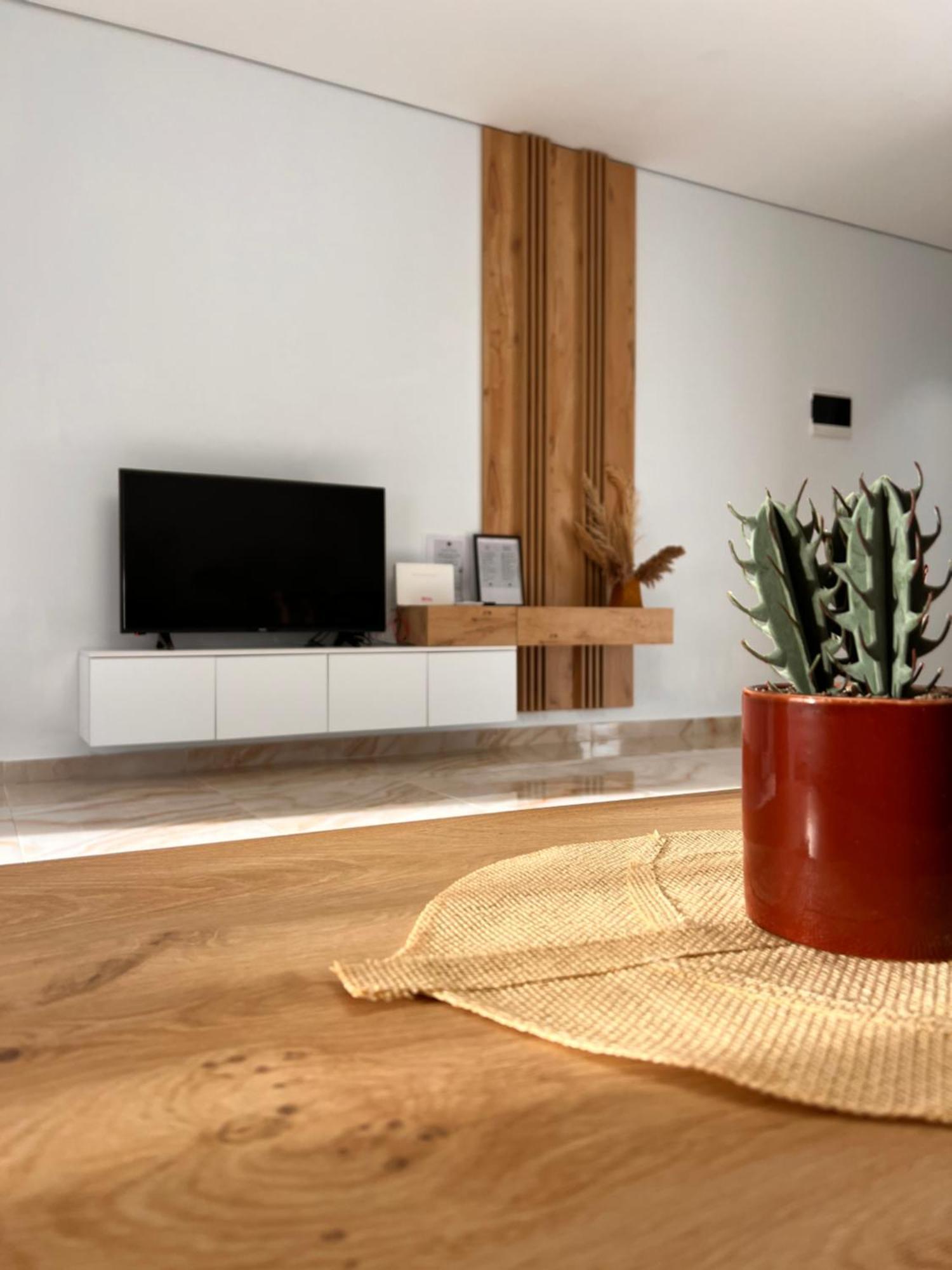 Pine Apartments At San Pietro Resort Дуррес Экстерьер фото